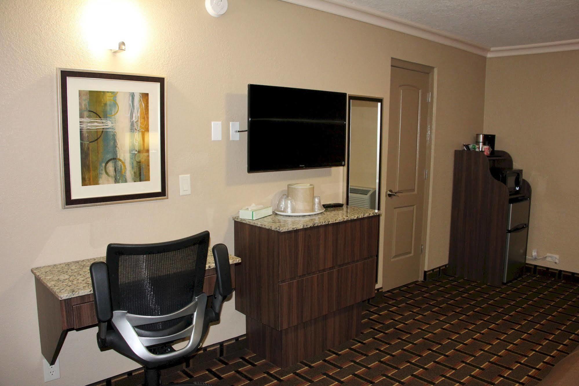 Budget Inn เลคเวลส์ ภายนอก รูปภาพ